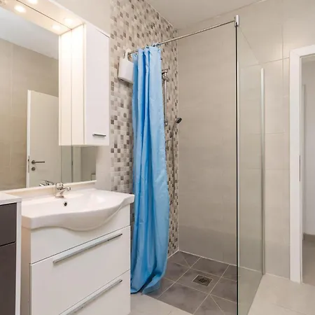 1 Bedroom Lovely In Appartamento *