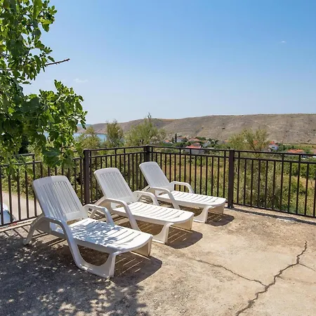 1 Bedroom Lovely In Appartamento