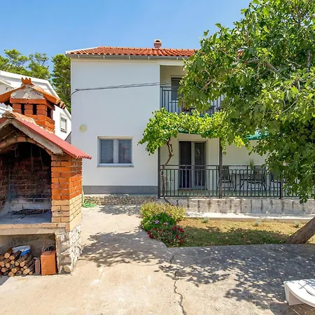 1 Bedroom Lovely In