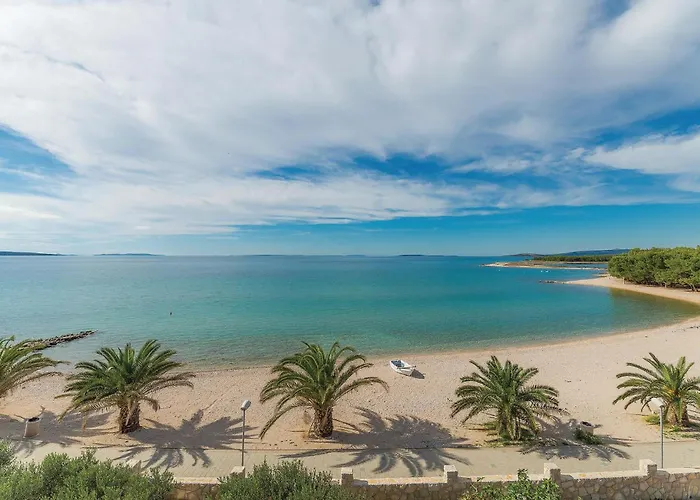 1 Bedroom Lovely In Appartement *