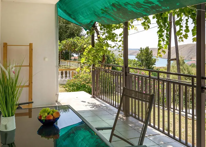 1 Bedroom Lovely In *