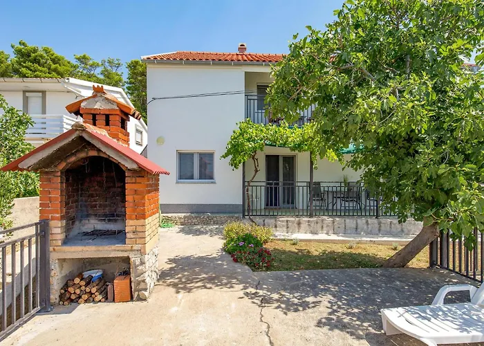 1 Bedroom Lovely In